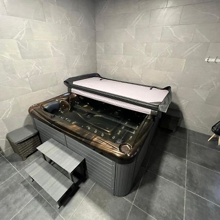 Wellness Pobyt V Pekle Vrchlabí Exterior foto